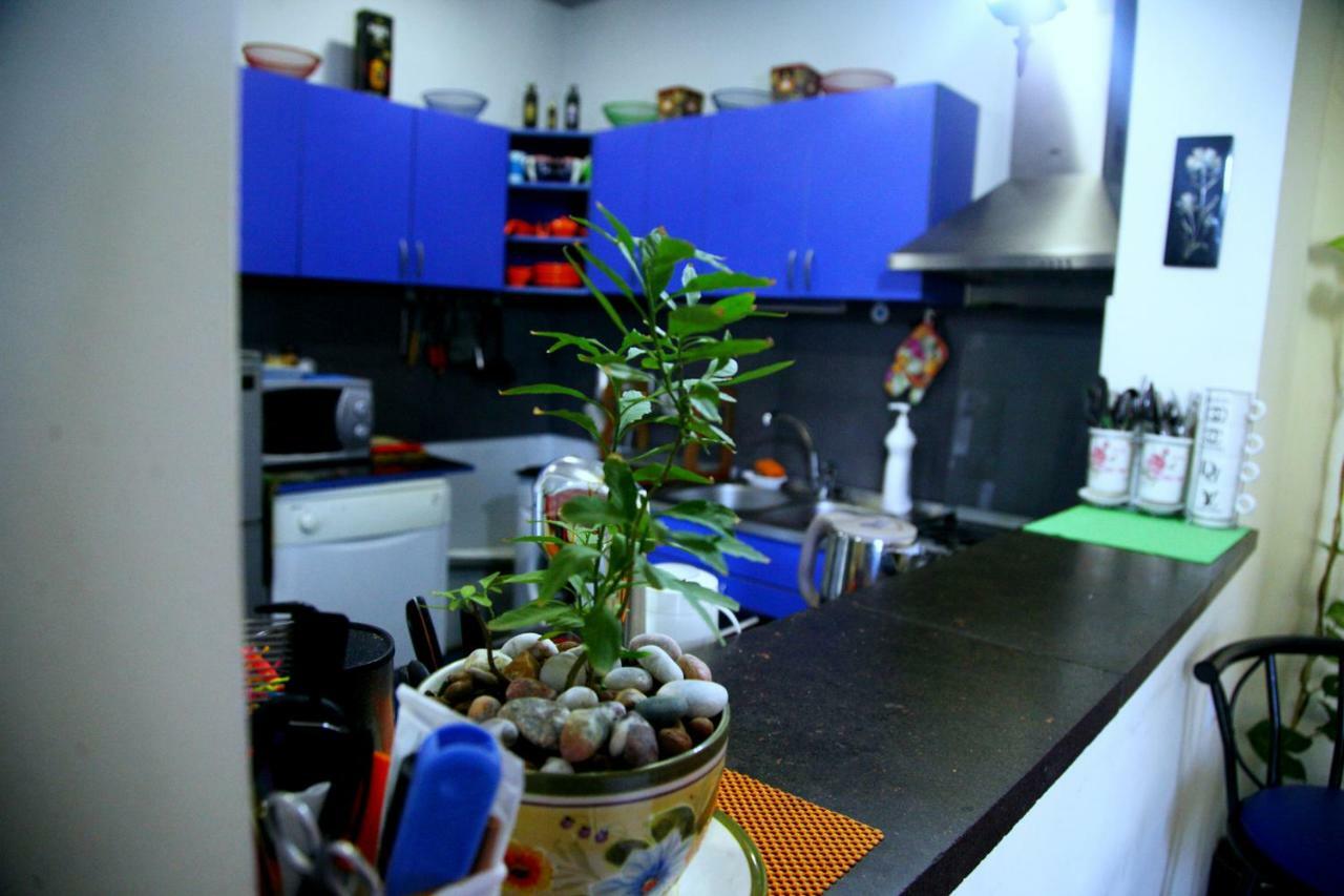 Guesthouse Different Тбилиси Екстериор снимка
