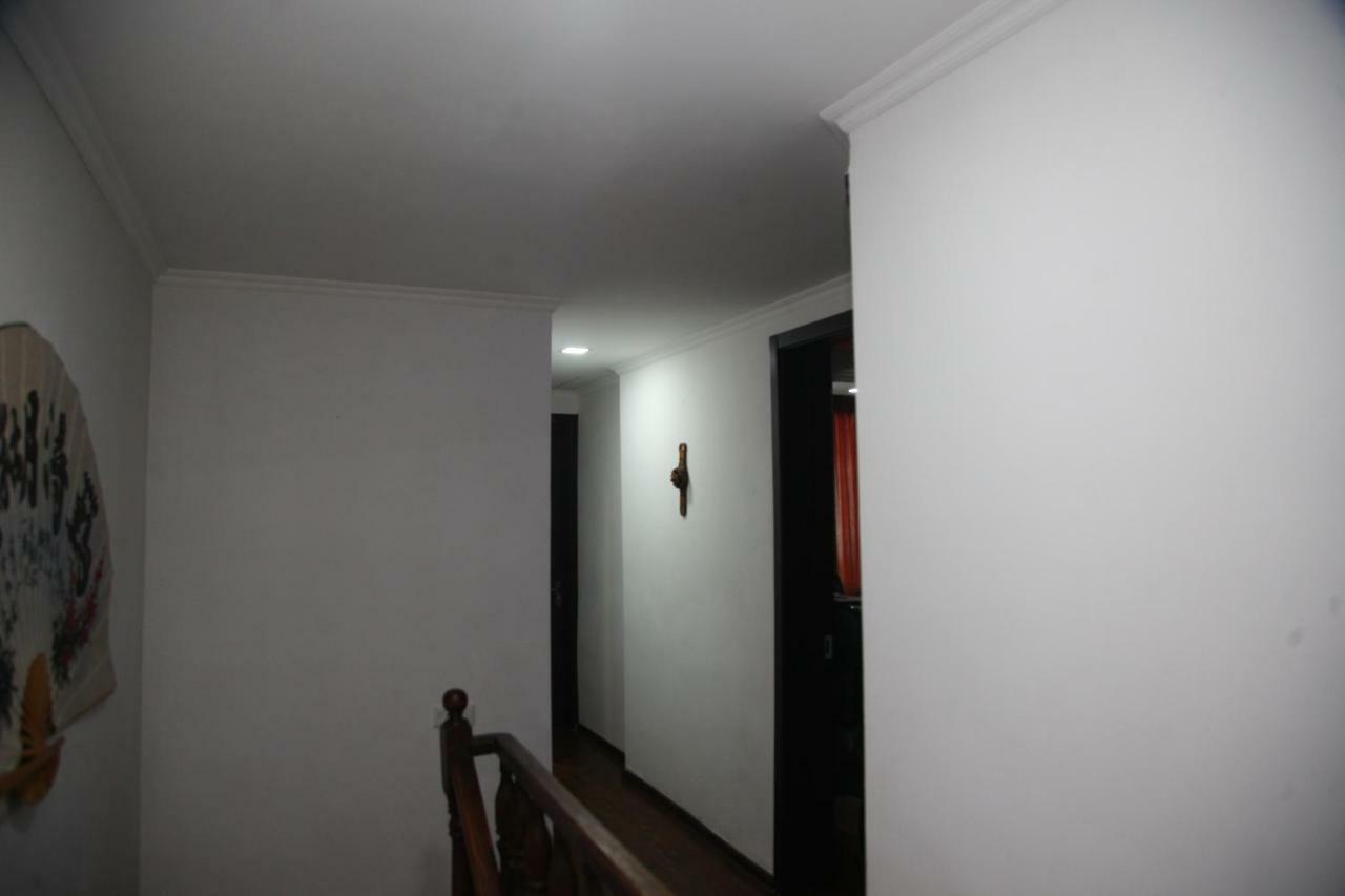 Guesthouse Different Тбилиси Екстериор снимка